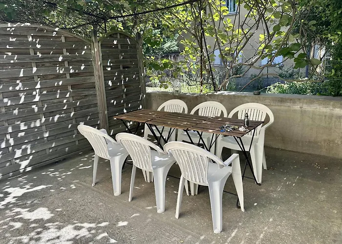 Clos De La Noria 아파트 *