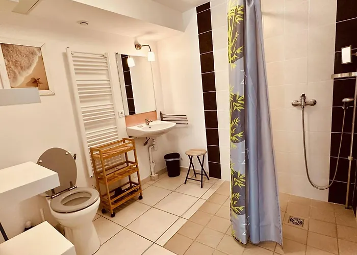 Clos De La Noria 아파트 *